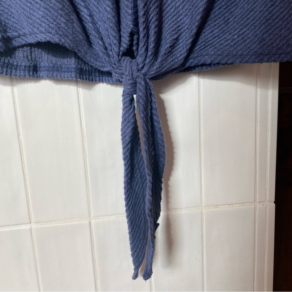 Evereve Peyton Jensen women’s ribbed stretchy shirt with front tie size XS - Picture 3 of 8